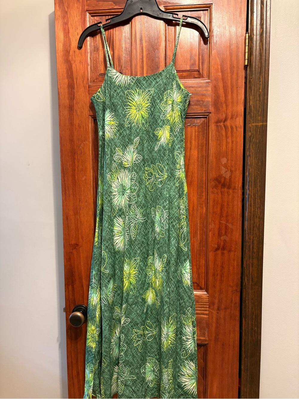 Maikai Hawaiian Green Dress Size small